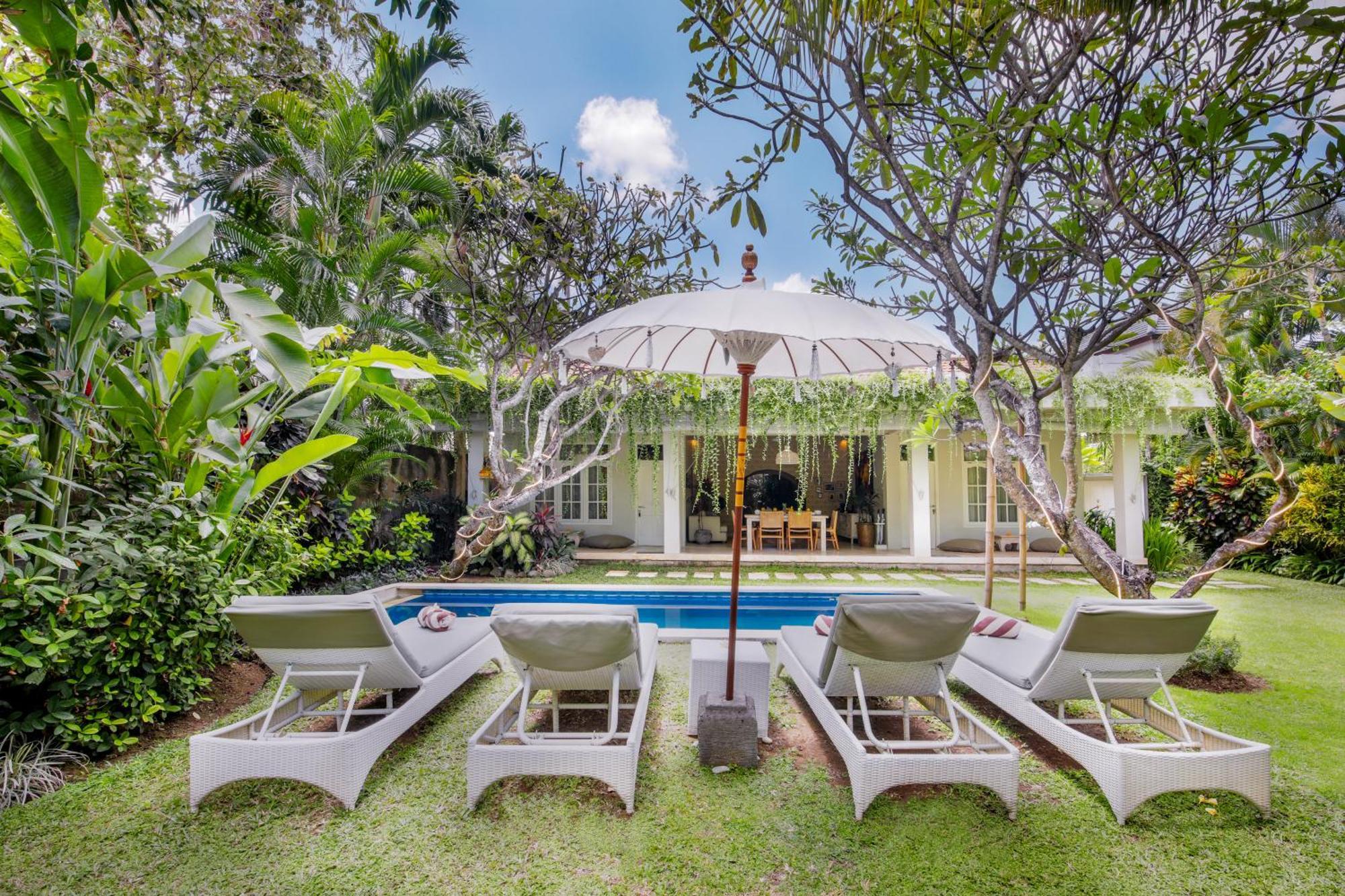Villa Lodek Deluxe Seminyak Esterno foto