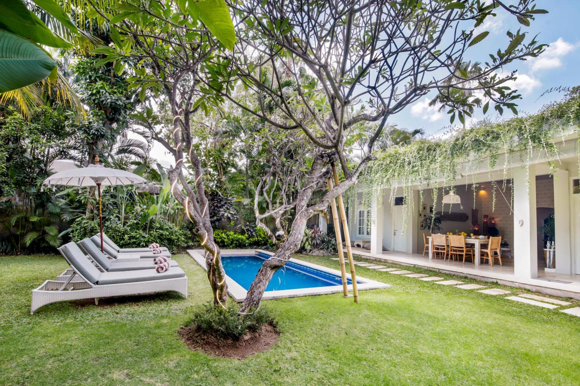 Villa Lodek Deluxe Seminyak Esterno foto