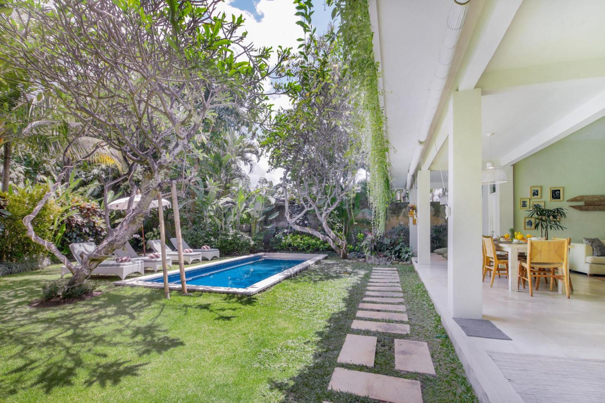 Villa Lodek Deluxe Seminyak Esterno foto