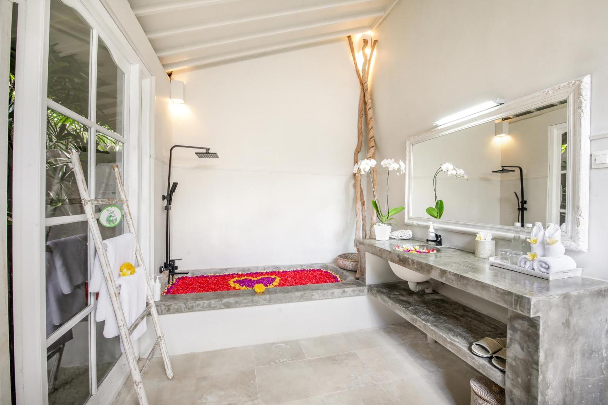 Villa Lodek Deluxe Seminyak Esterno foto