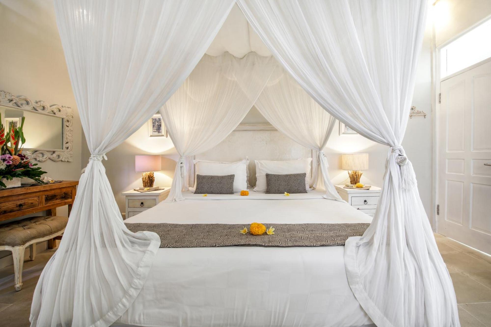 Villa Lodek Deluxe Seminyak Esterno foto