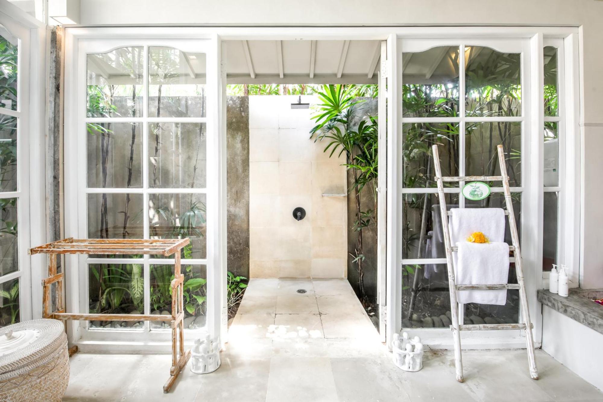 Villa Lodek Deluxe Seminyak Esterno foto