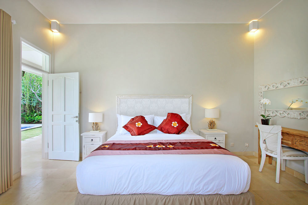 Villa Lodek Deluxe Seminyak Esterno foto
